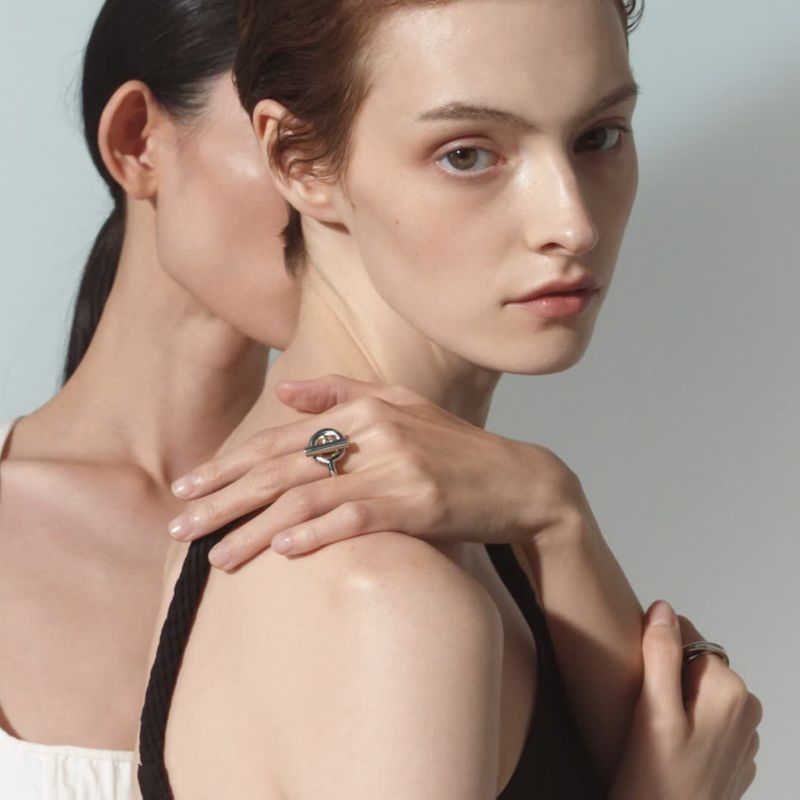 リング 《エシャペ》 MM | Hermès - エルメス-公式サイト